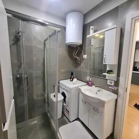 Apartament *
