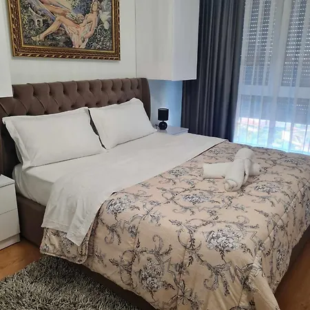 Apartment Apartament Tirana
